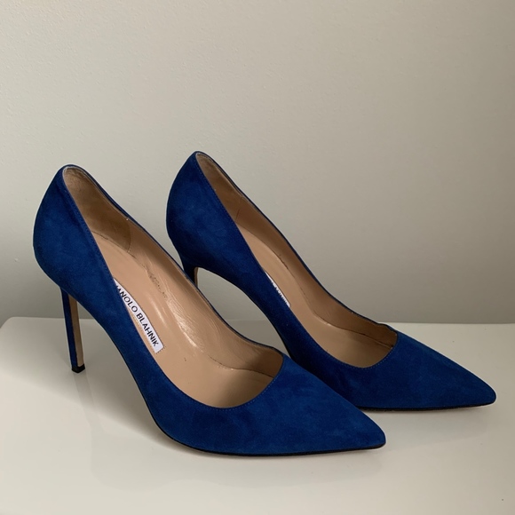 Manolo Blahnik Blue Suede Pumps - Picture 5 of 8